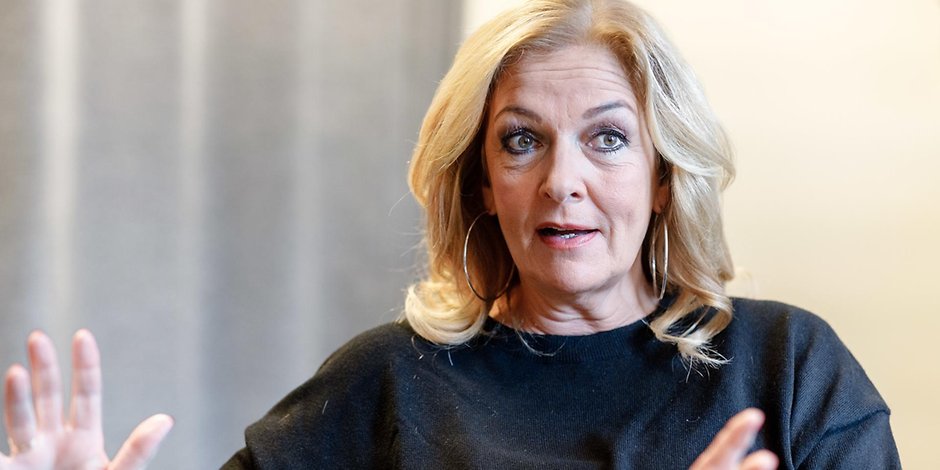Talk Konigin Bettina Tietjen Als Kind Erlebte Sie Einen Traurigen Schicksalsschlag Mopo
