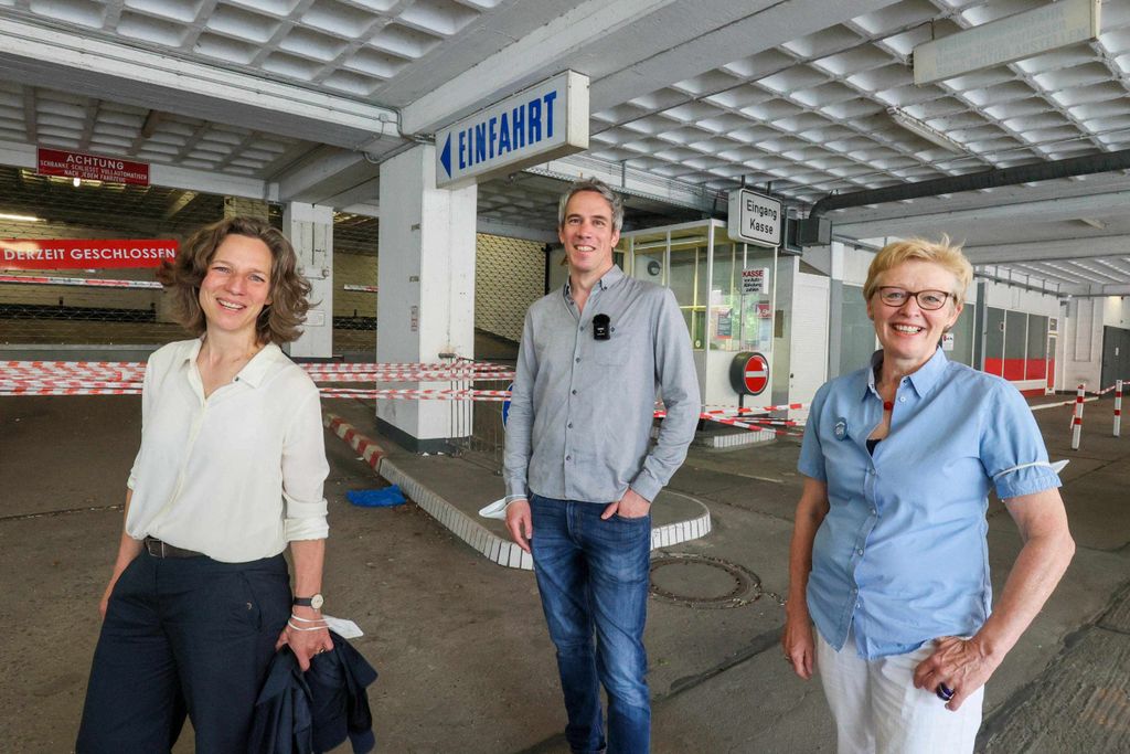 Dorothea Heintze (r.) und Philippa Dorow (l.) aus dem Vorstand der Genossenschaft Gröninger Hof