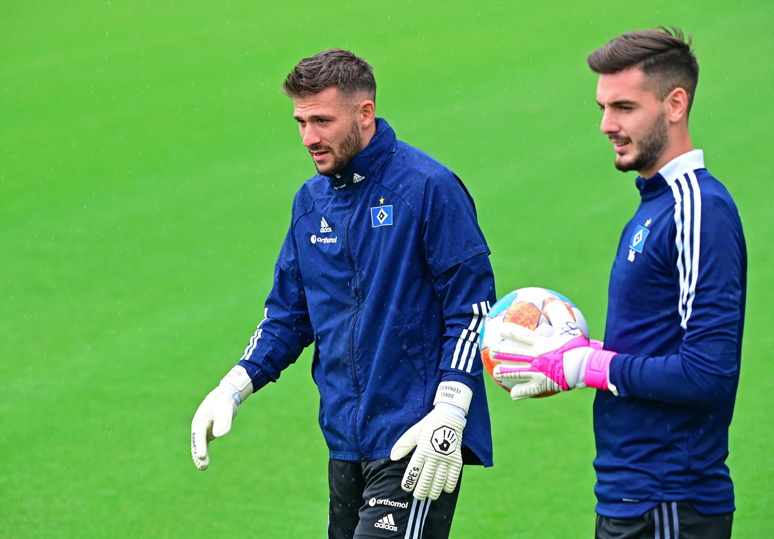 Die HSV-Torhüter Daniel Heuer Fernandes und Marko Johansson