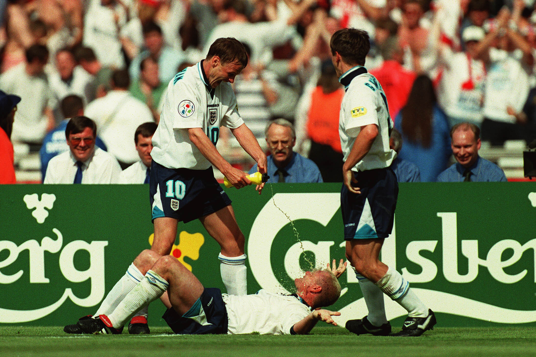 Paul Gascoigne jubelt bei der EM 1996