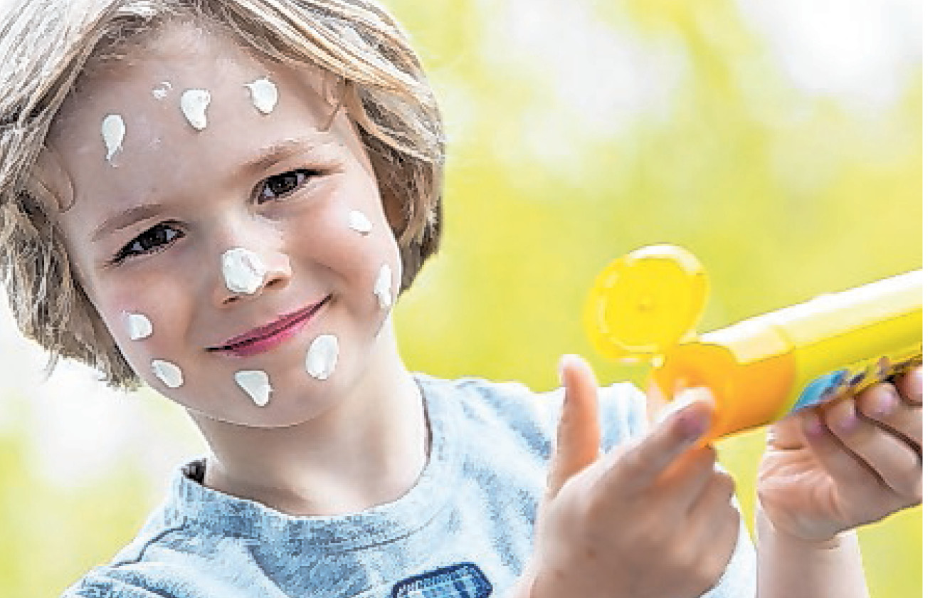 Den Sonnenschutz gerade bei Kindern nicht vergessen.