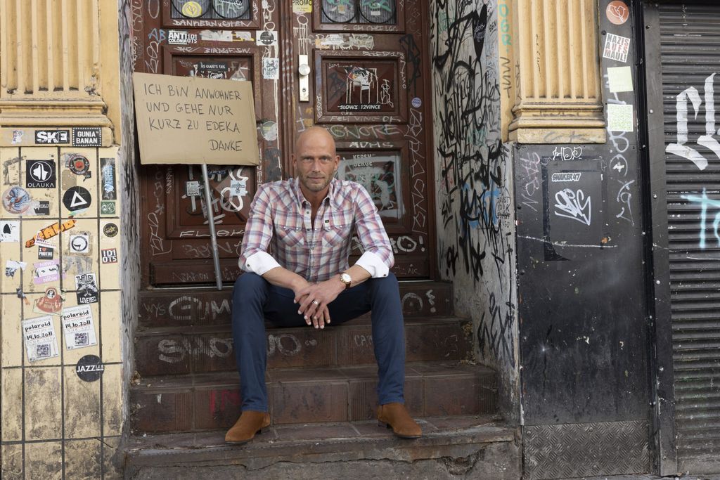 Andre Kramer mit dem berühmten Edeka-Schild