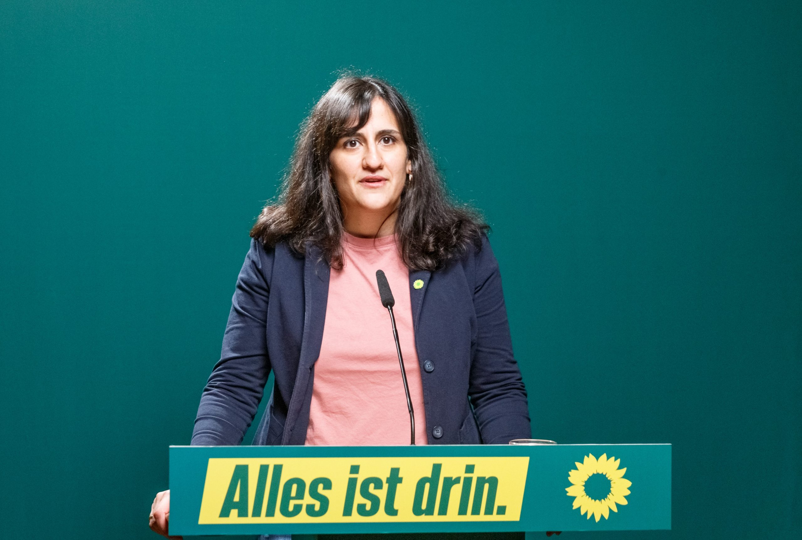 Hamburgs Grünen-Parteichefin Maryam Blumenthal steht hinter Annalena Baerbock.