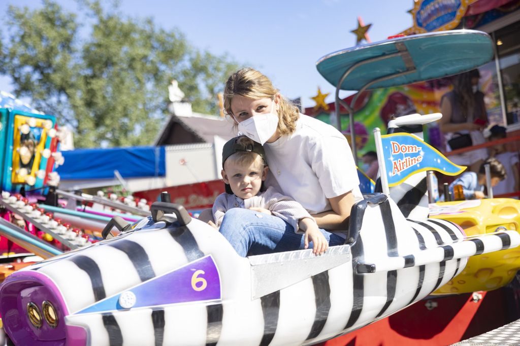 Marina Drcec (36) ist zum erstem Mal mit ihrem dreijährigen Sohn Filip auf dem Dom.
