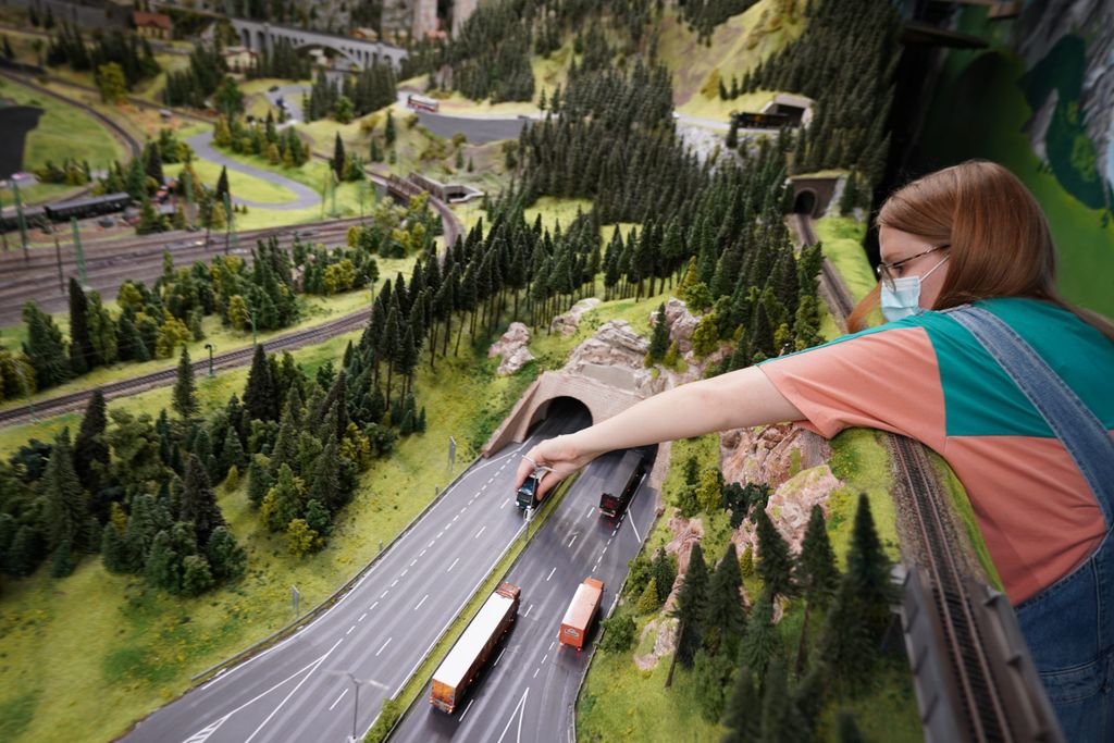 Kontrolleurin im Miniatur Wunderland