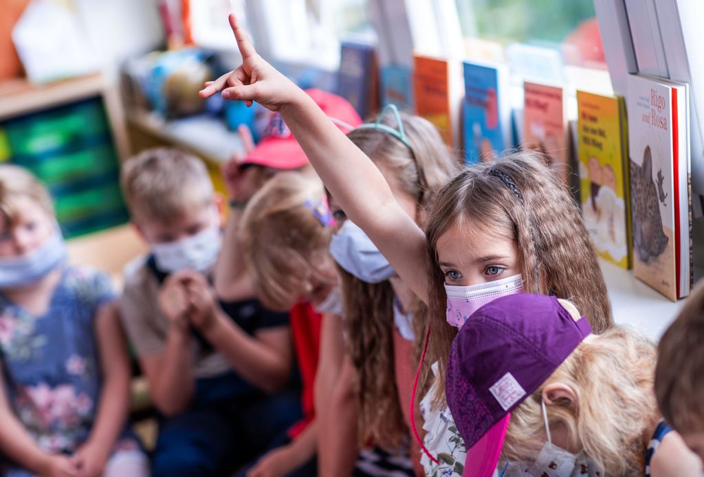 Masken und Corona-Tests gehören weiter zum Schulalltag.