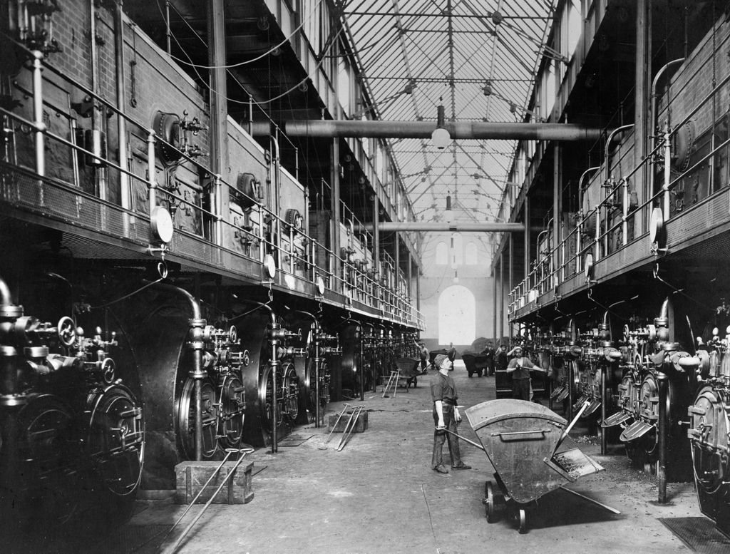 Die Kesselhalle des Kraftwerks Bille um 1900.