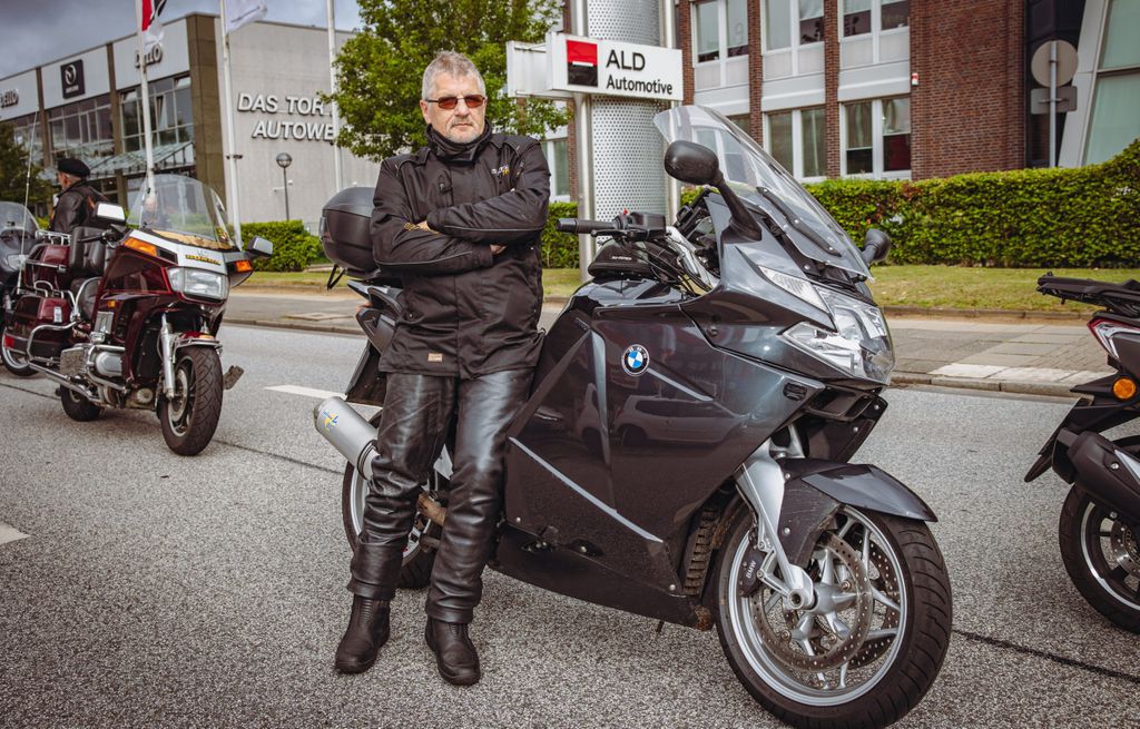 Andreas Büge (60) aus Hammoor hält Fahrverbote für eine Diskriminierung.