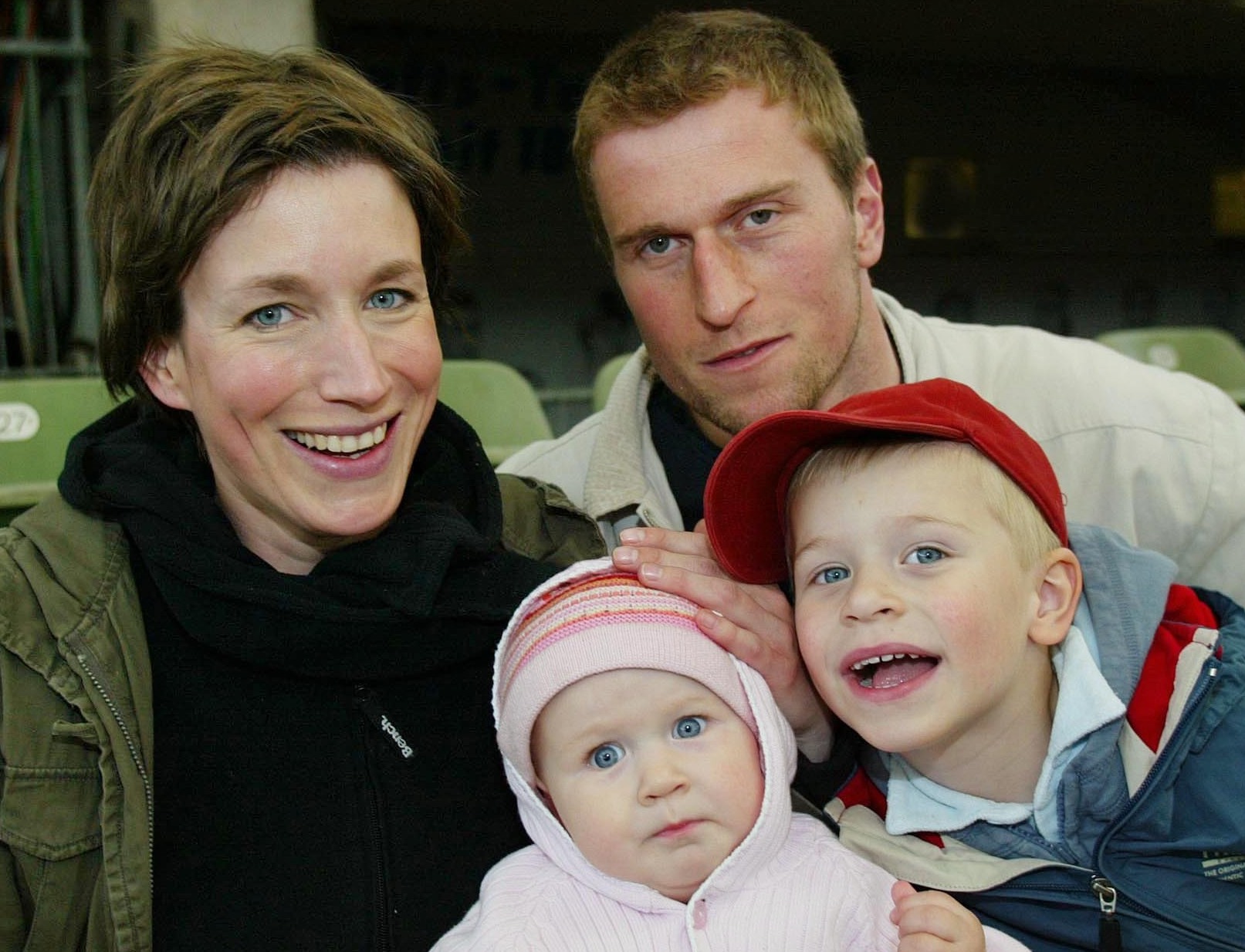 Der junge Juri Knorr (r.) 2004 mit den Eltern Franziska und Thomas und Schwesterchen Vibe