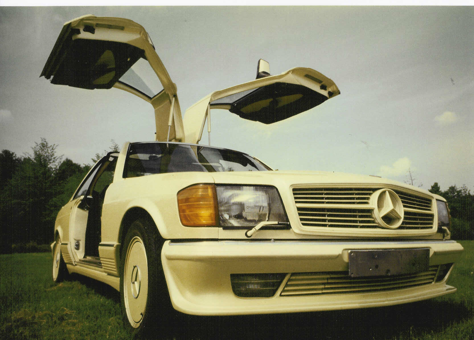 Der Wagen, der Chris Hahn berühmt gemacht hat: ein mit Flügeltüren versehener Mercedes 500 SEC aus dem Jahr 1983.