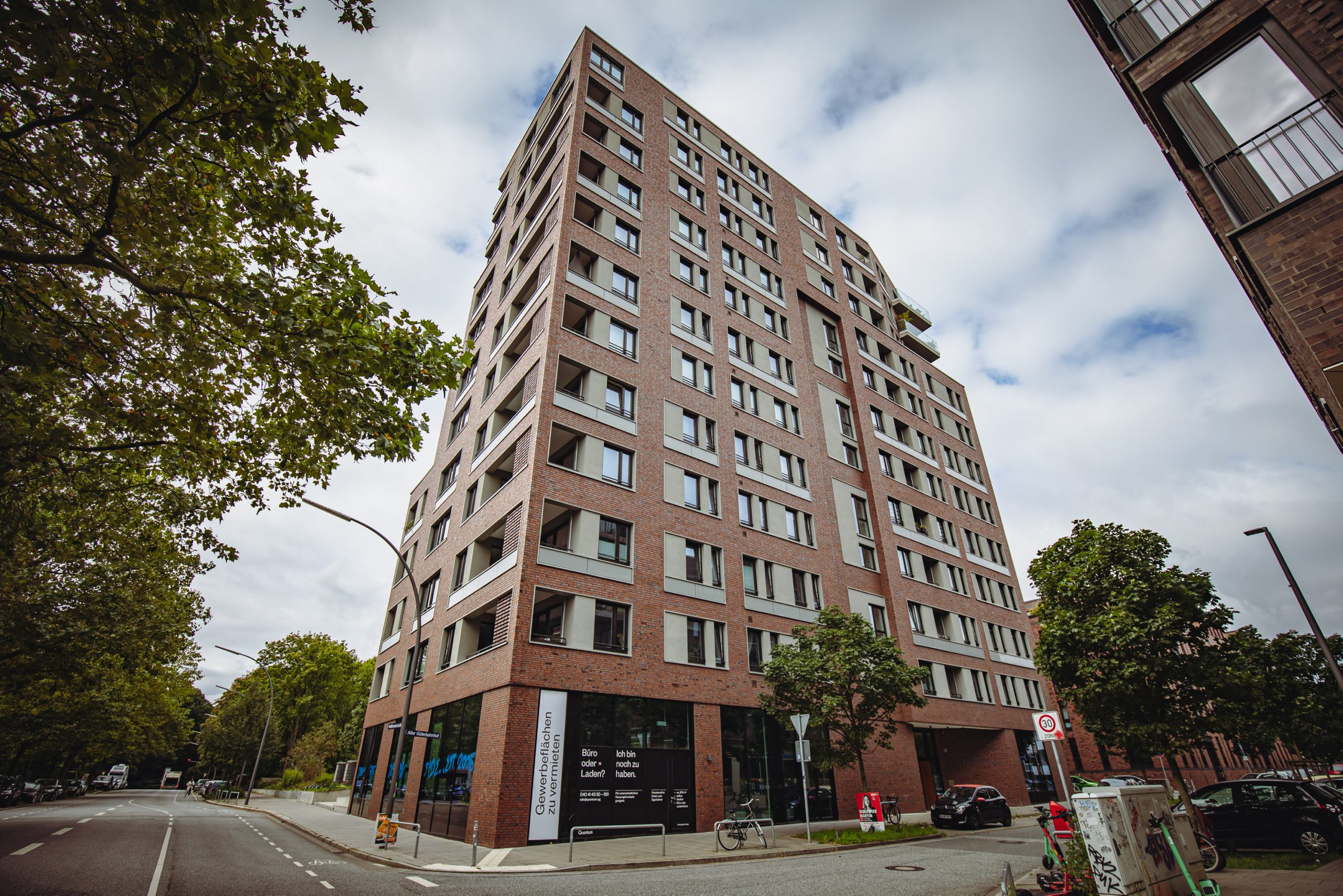 Das Wohnhaus am „Alten Güterbahnhof“ in Barmbek.