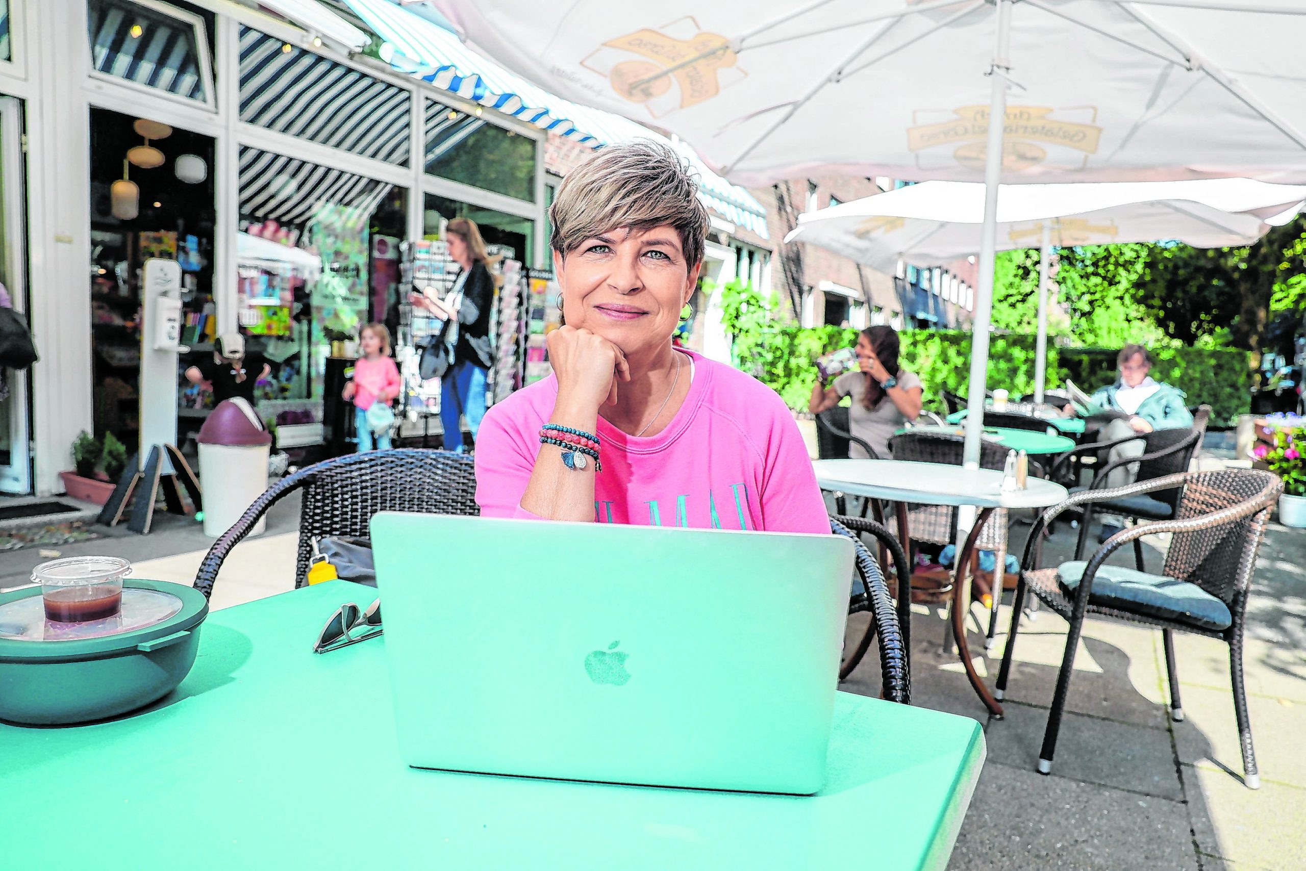 Barbara Lüsebrink (57) aus Winterhude. 