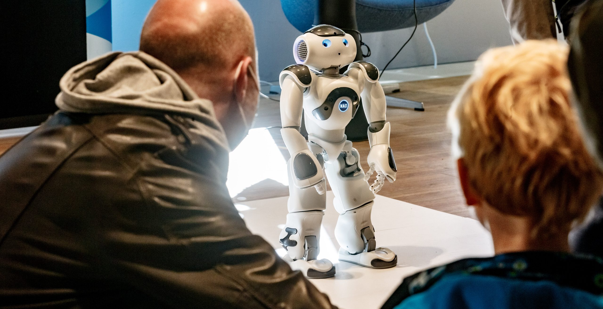 Genauso beweglich wie Menschen: Der programmierbare humanoide Roboter Nao.