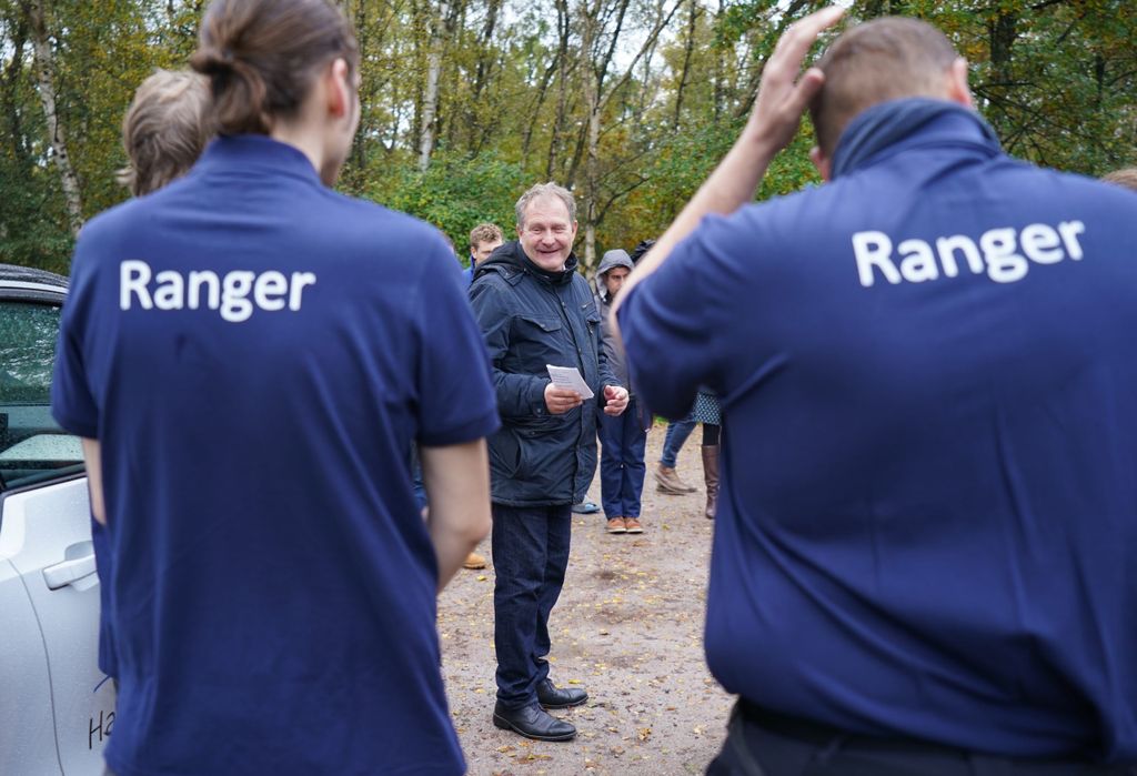 Umweltsenator mit Rangern