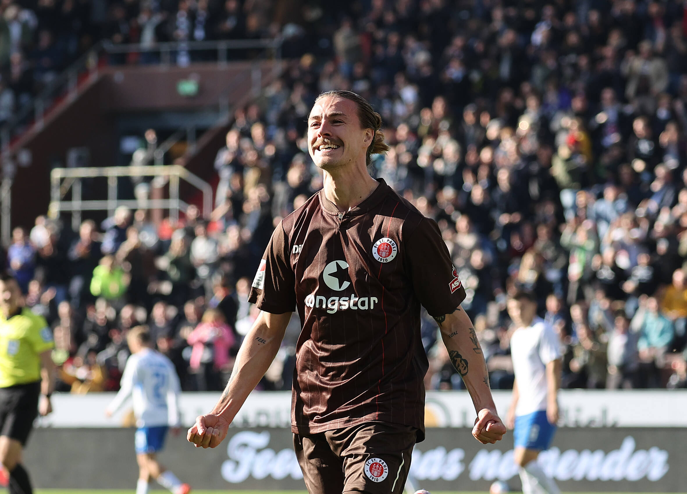 St Pauli Jackson Irvine Celebrates Crazy Normal Goal Premiere World Today News