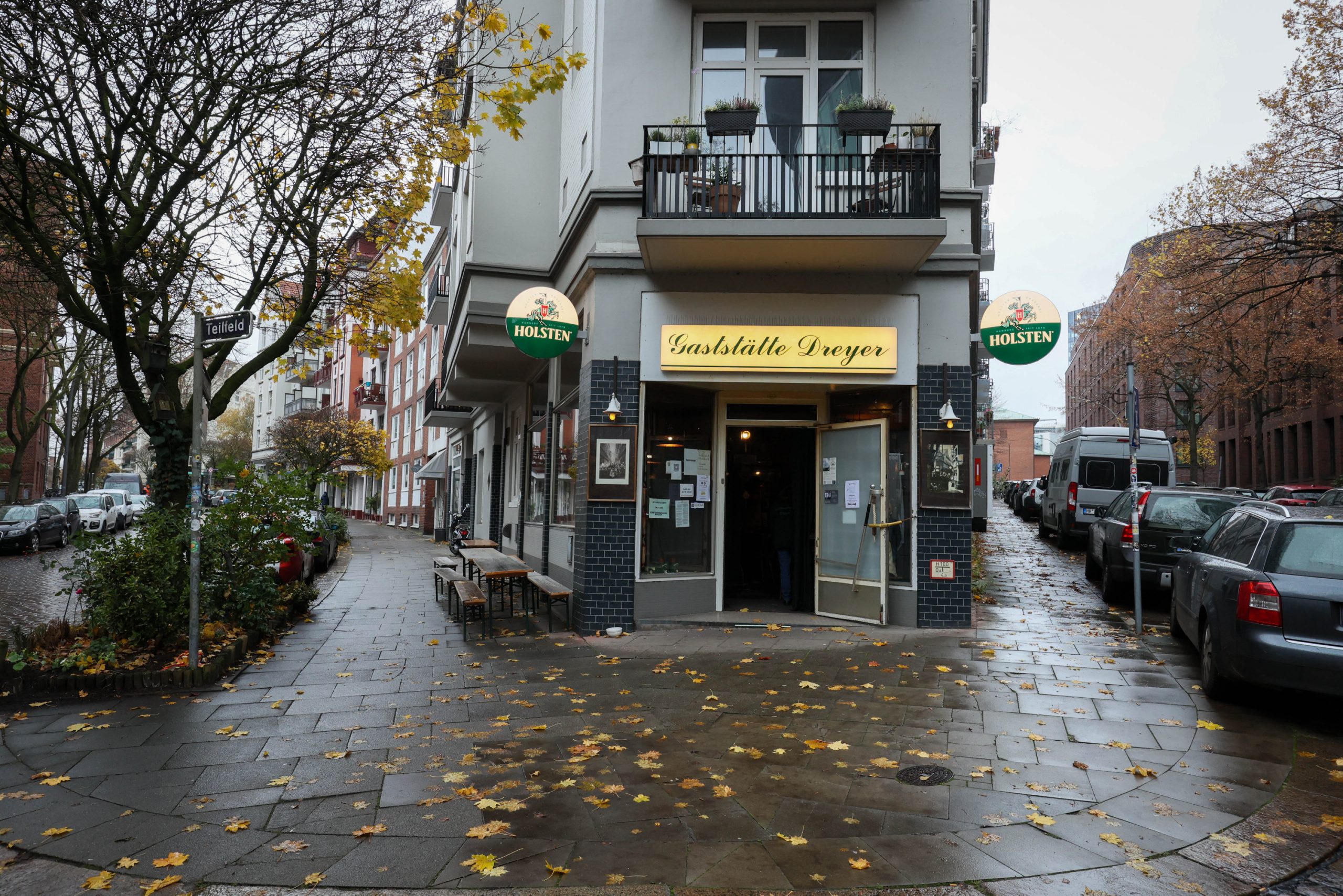 Die Gaststätte „Dreyer“ befindet sich an der Ecke Martin-Luther-Straße/Teilfeld.