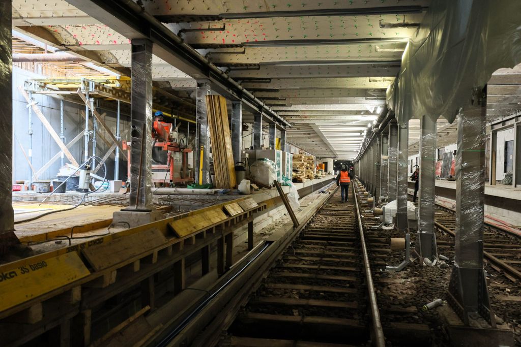 In der Mönckebergstraße wird noch ordentlich gewerkelt. Ab Ende März 2022 sollen hier wieder Züge durchrollen.